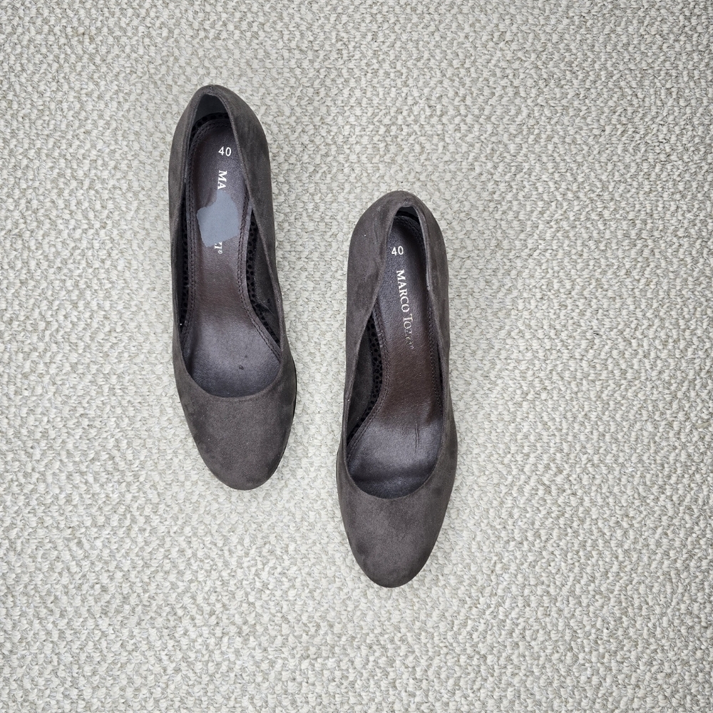 Marco Tozzi Elegant Darh Gray Suede Heels NWT 8.5